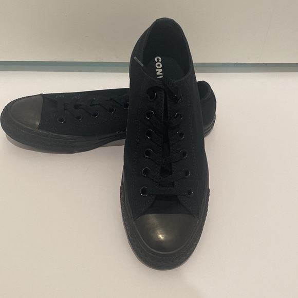 Black Converse - Picture 2 of 8